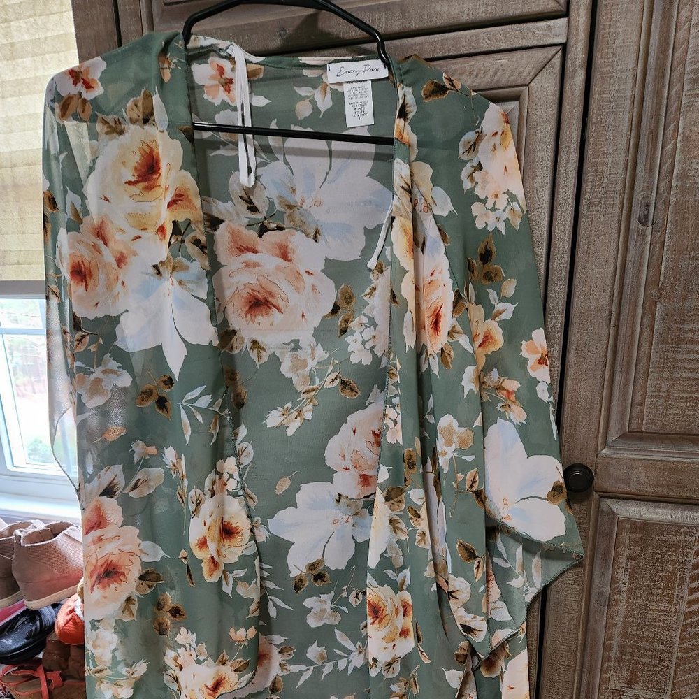 Floral kimono
